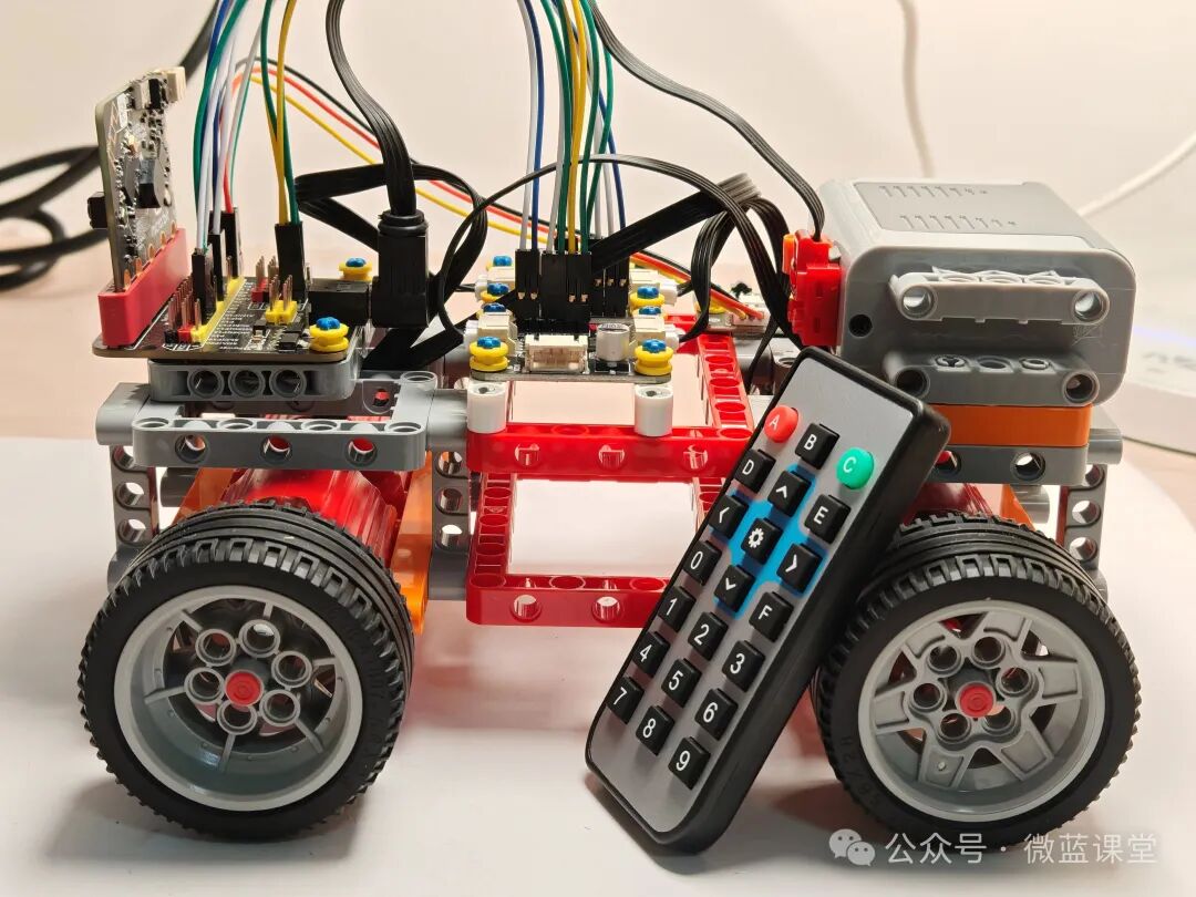 Micro:bit | Comprehensive Project 10 - Remote-Controlled Four-Wheel Drive Car