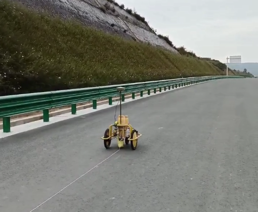 Application of Topcon TinySurveyor Automatic Marking Robot in Road Marking
