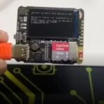 A Linux Computer Smaller than a Passport Photo: Equipped with Screen and Microphone, Highly Functional