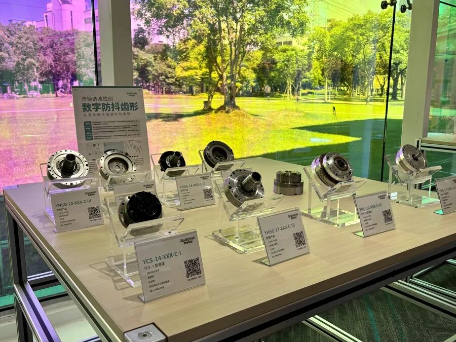 The Opening of the Humanoid Robot 'Supermarket'! What Can You Buy?