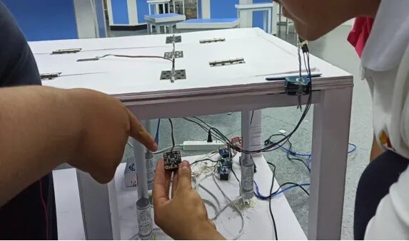 Cultivating Young Makers: The 'Smart Medical Care Bed' by Students from Beijing's Miyun District No. 2 High School