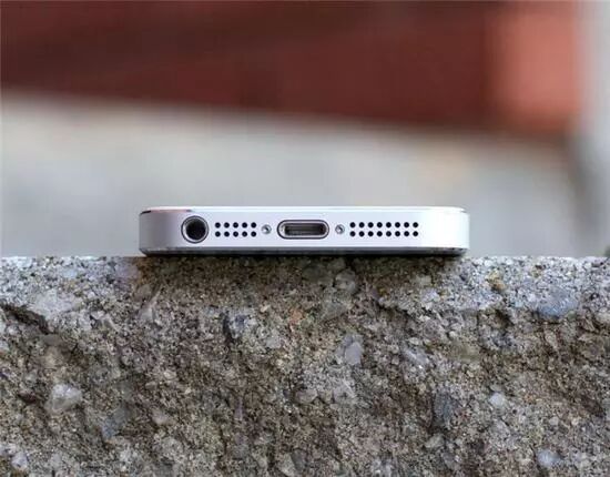 A Comprehensive Review of iPhones Through the Ages: From iPhone 1 to Max, Which One is Your Favorite?