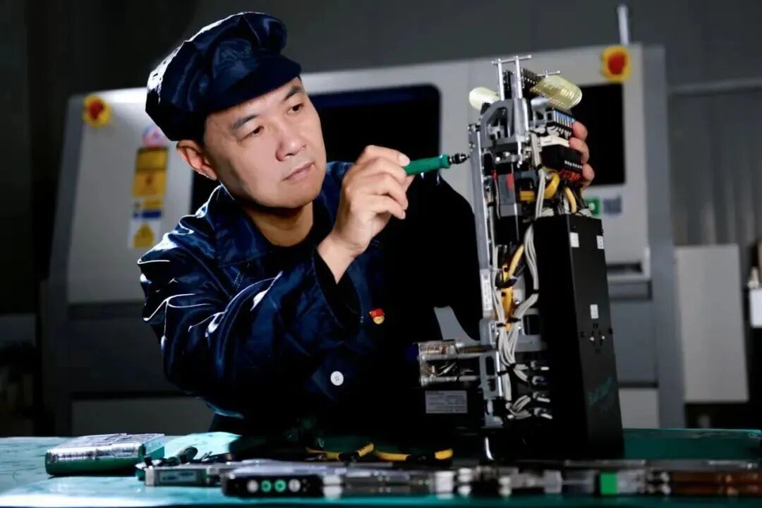 Nanjing Panda Electronics: How the Craftsmanship Spirit is Passed Down from the 60s to the 90s