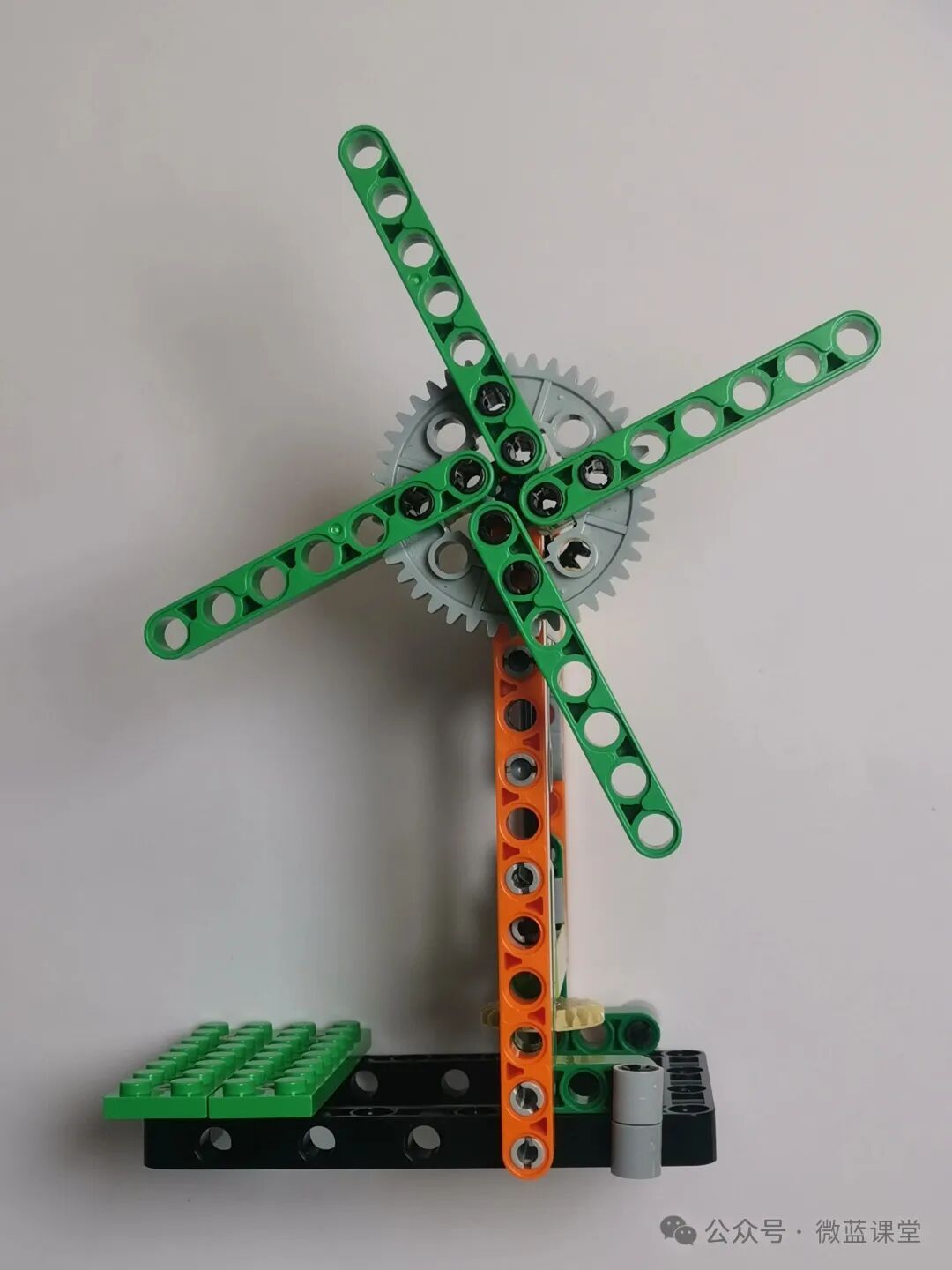 Micro:bit Project 03 - Speed Control Fan - Information Technology Course