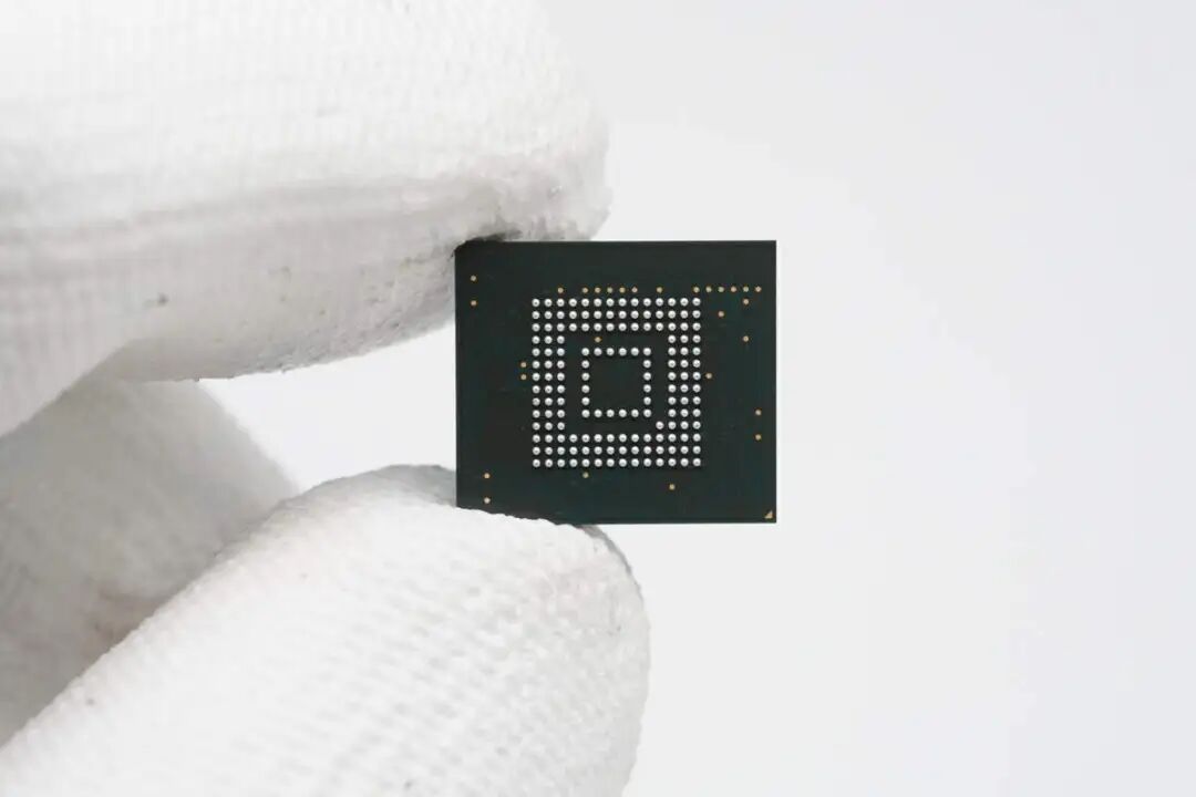 Compatibility Testing of YMTC eMMC EC150 with Rockchip RK3568: Performance Analysis Across Multiple Systems