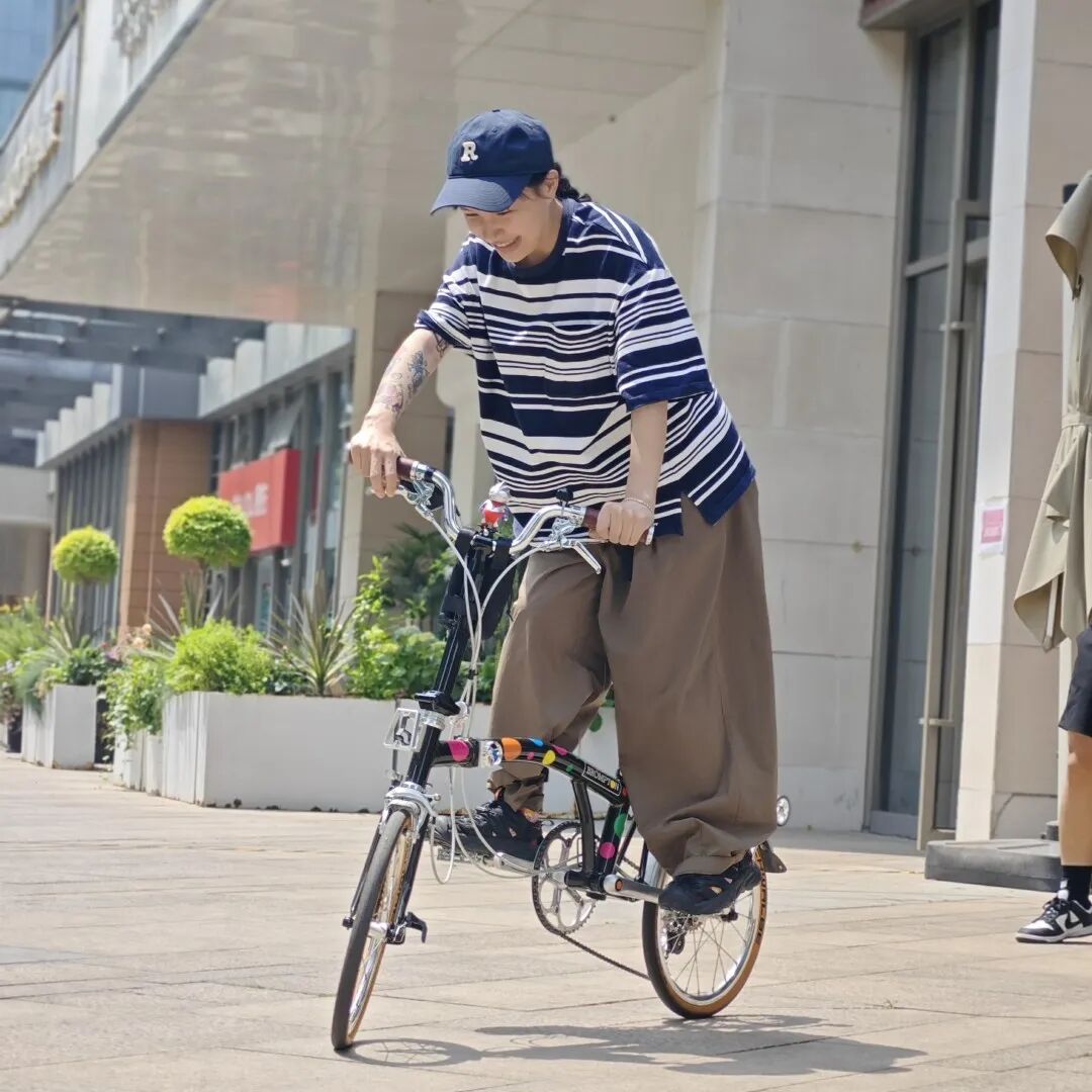 Reverse the Norm! This 'Slow Riding' Competition is Absolutely Captivating