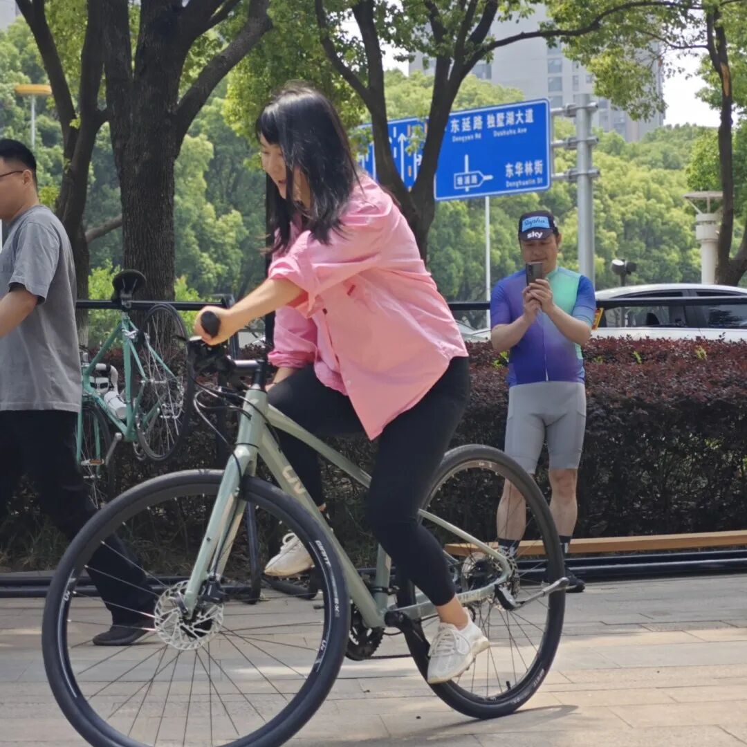 Reverse the Norm! This 'Slow Riding' Competition is Absolutely Captivating