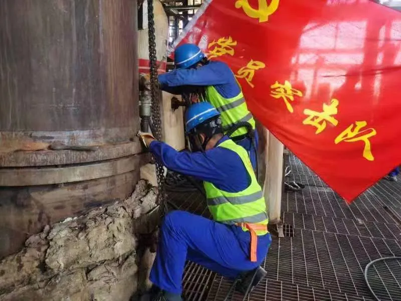 Trinity 'Embedded' Party Building Promotes Safety Management at Gansu Yinguang Juyin Chemical Co., Ltd.