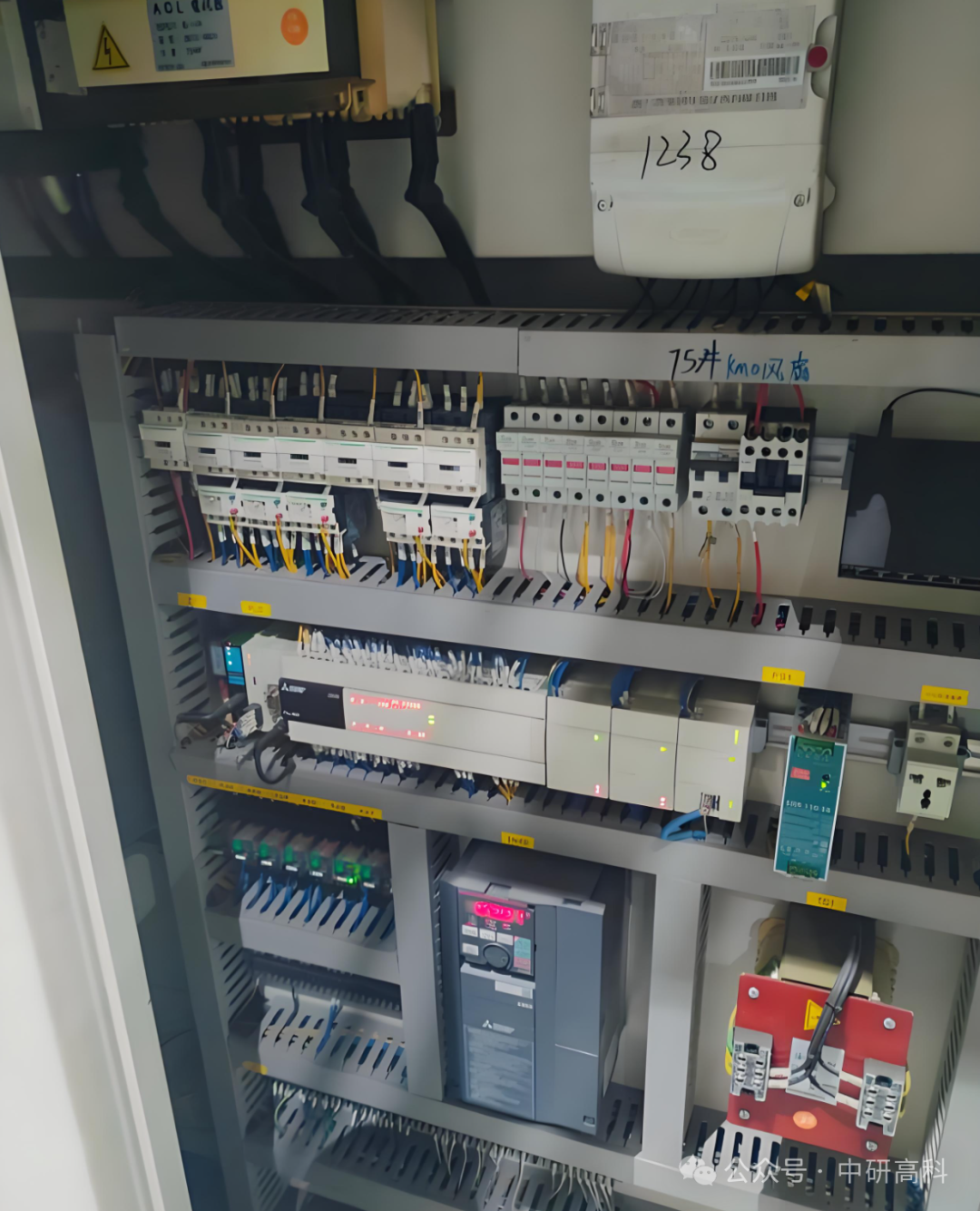 How PLCs Command the Entire Factory Like a 'Brain' in Perfect Harmony