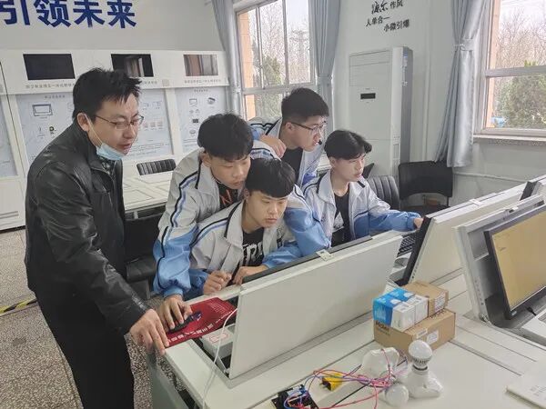 Professional Introduction to IoT Technology Applications (Smart Home Direction)