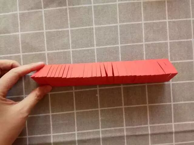 Creative Robot Crafting for Kindergarten: Little Scientists Start with Robots