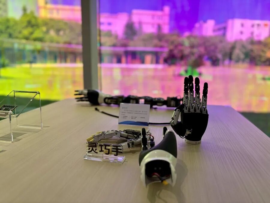 The Opening of the Humanoid Robot 'Supermarket'! What Can You Buy?