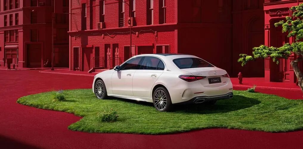 Mercedes-Benz C-Class Switches to 2.0T Engine, Audi A5L Adopts Huawei Smart Driving: Have Luxury Brands Finally Awakened?