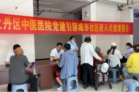 Nancheng Street Creates an 'Embedded' Health Service Circle: Party Leadership Brings Quality Medical Services to Residents' Doorsteps