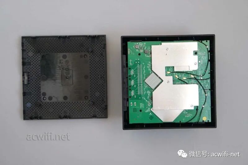 Disassembly of TP-LINK XDR3250 Wireless Router