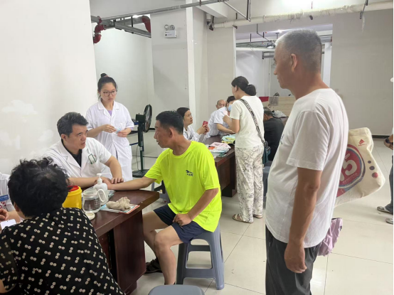 Nancheng Street Creates an 'Embedded' Health Service Circle: Party Leadership Brings Quality Medical Services to Residents' Doorsteps