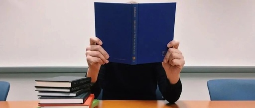 One Move to Solve AI Cheating: Handwritten Answers; AI Robot Independently Performs Cholecystectomy