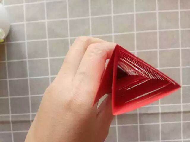 Creative Robot Crafting for Kindergarten: Little Scientists Start with Robots