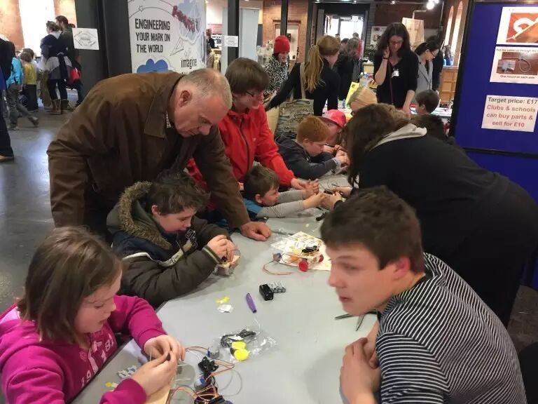 Chickbot: An Affordable DIY Programmable Robot Encouraging Hands-On Learning for Children