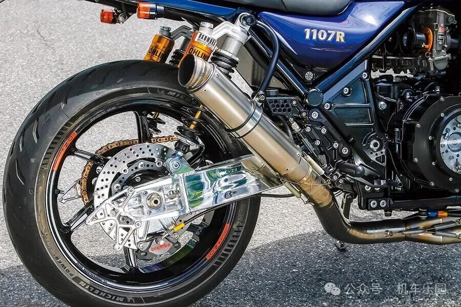 The Majestic Beast: Kawasaki Zephyr 1100RS