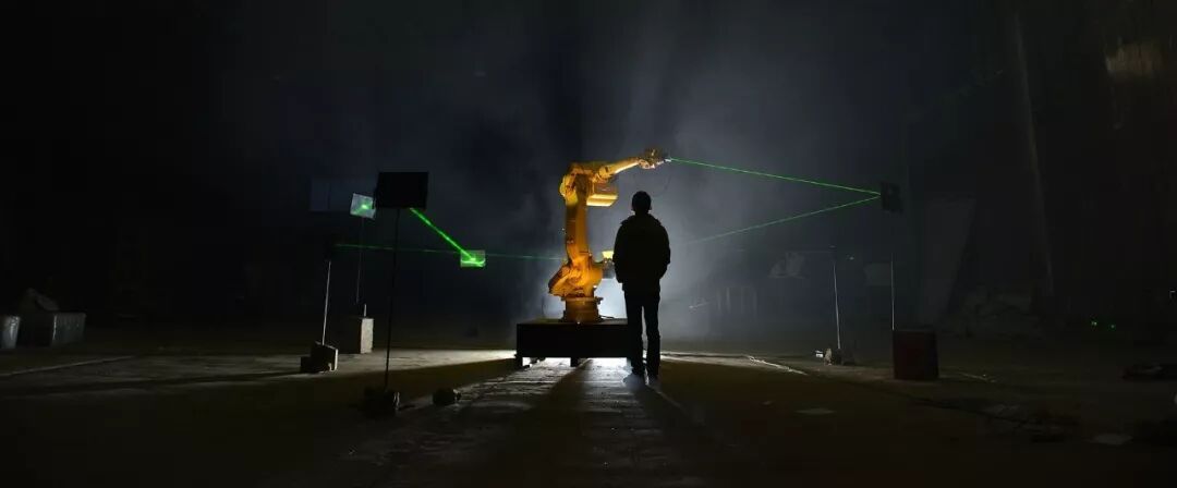 Technology | 17 Must-See Creative Applications of Robotic Arms Worldwide