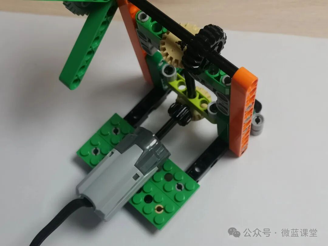 Micro:bit Project 03 - Speed Control Fan - Information Technology Course