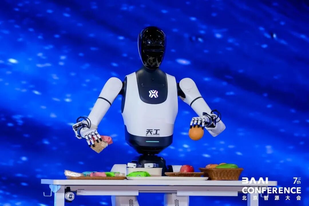 People's Daily: AI 'Emerges' and Robots 'Debut'; Chinese Scientists Propose New Synthesis Process for P-Xylene