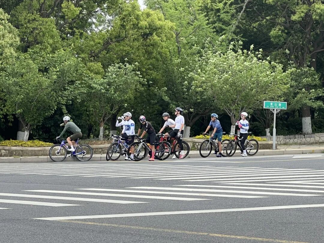 May Day Cycling Adventure: Departing from Fishing Port Village to Explore the Xijing Bay Triangle and Tongjing Mountain