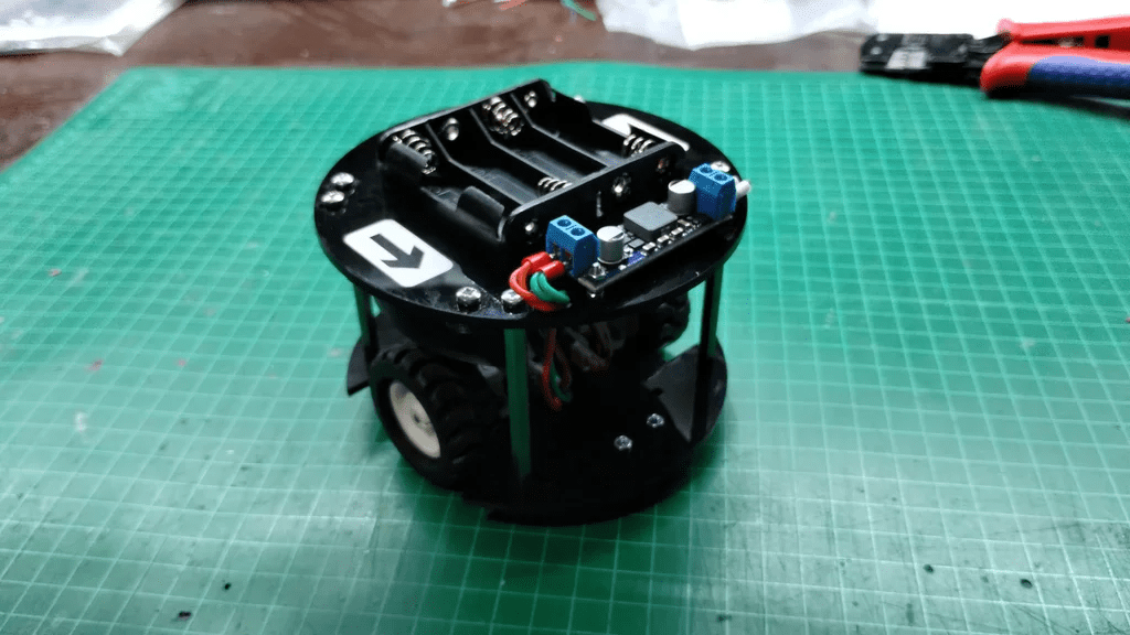 Humanoid Robot with a Flexible Neck, LEGO-Based 3D Printer, and Open Source AI Wearable Device｜DF Maker Weekly (Issue 130)