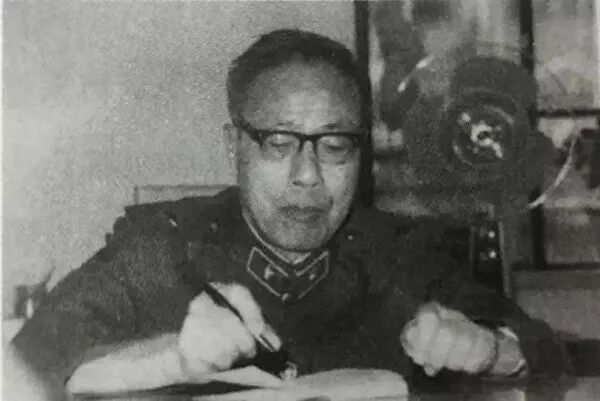 Pioneering Example | Chen Fangyun: Devoted to National Prosperity, Striving Not for Personal Gain