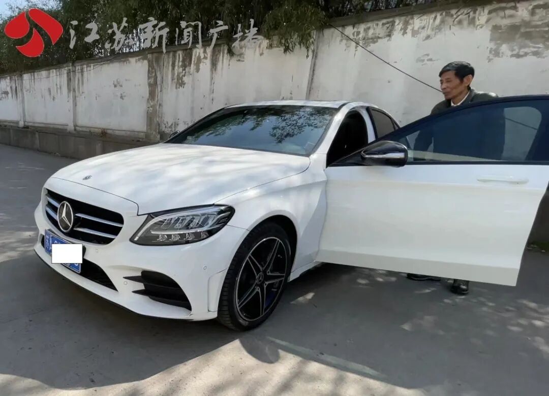 Repeated Issues with the Mercedes-Benz C260 Fault Alarm System: 4S Store Responds with Software Problems