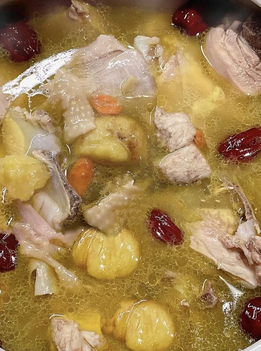 Winter Fails to Arrive in Jiangxi with Temperatures Reaching 27°C