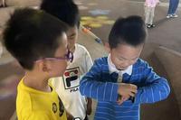 Selling 100 Million Units in a Year! Parents Complain About 'Too Many Features': Expensive and Time-Consuming!