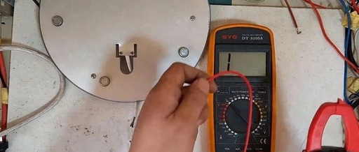 Forgot Your Multimeter? Using Your Tongue to Measure Voltage - No Joke! It Can Really Save the Day...