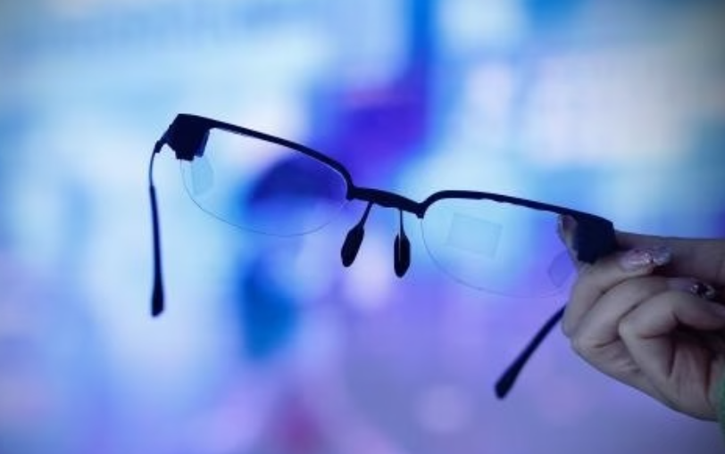 The Battle of Smart Glasses: How Optical Displays, SoCs, Sensors, and Other Key Industry Chains Seize Opportunities