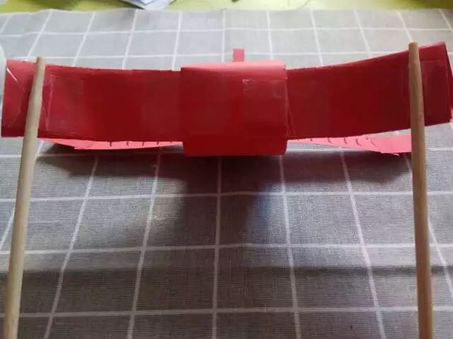 Creative Robot Crafting for Kindergarten: Little Scientists Start with Robots