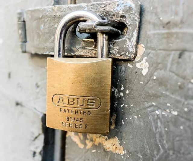 Practical Java Encryption and Decryption Algorithms: Applications of AES, RSA, and ECC in Protecting Sensitive Data - Essential Security Knowledge for Architects