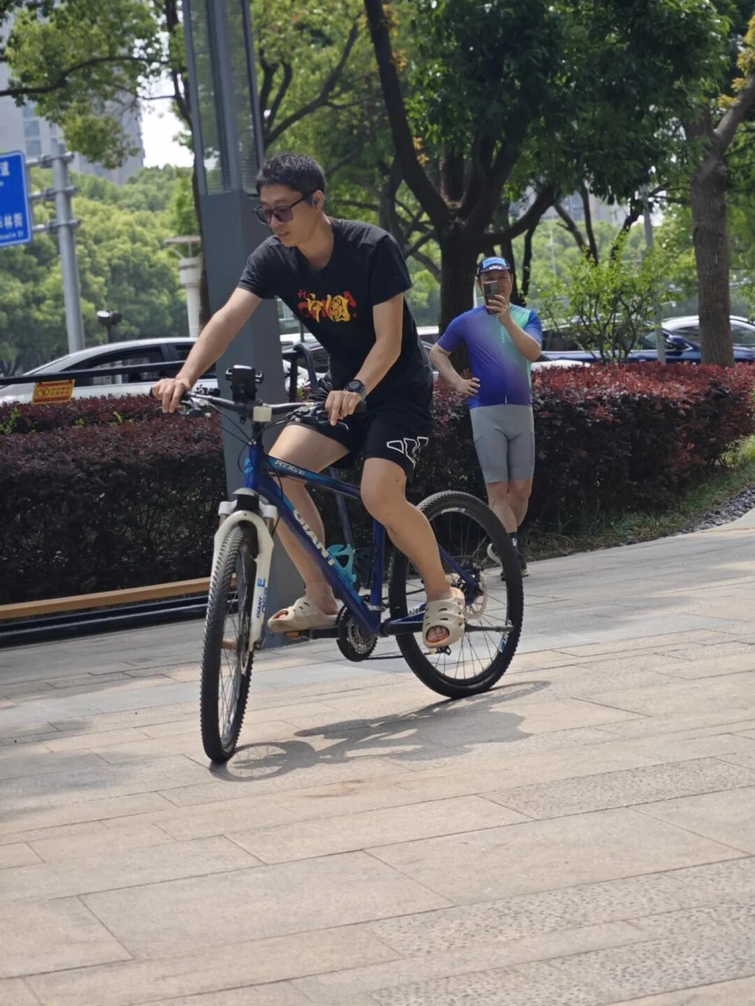 Reverse the Norm! This 'Slow Riding' Competition is Absolutely Captivating