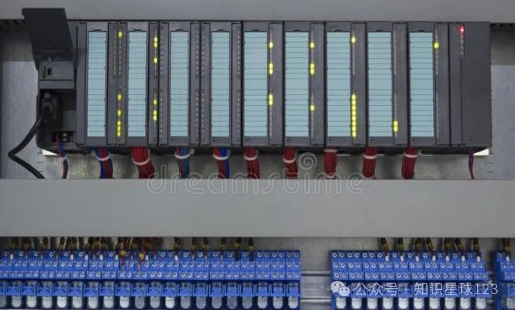 Transforming from Electrician to PLC Engineer: Overcoming Doubts and Earning Thousands Monthly!