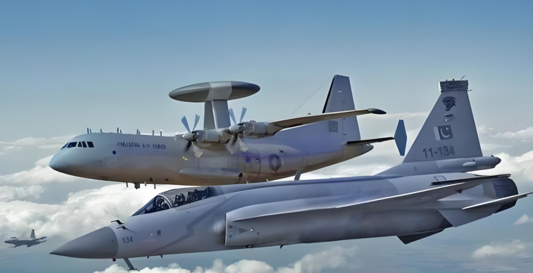 Twin-Engine Medium Thrust + DSI Air Inlet: Is India's Stealth Fighter Secretly Learning from the J-35?