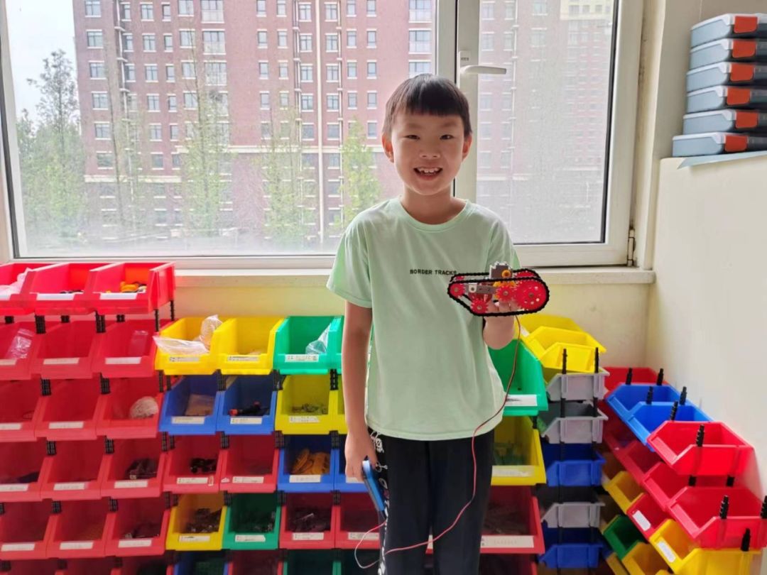 DIY Solar-Powered Car: A STEM Technology Showcase