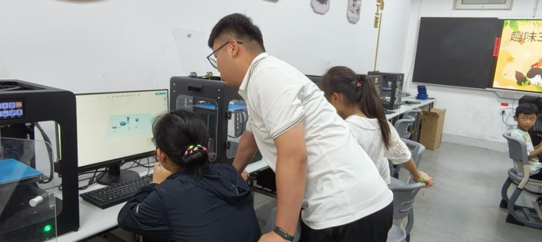 Creating the Future with Intelligence: 3D Printing Experience Classes Empowering Youth's Dream of a Technologically Strong Nation