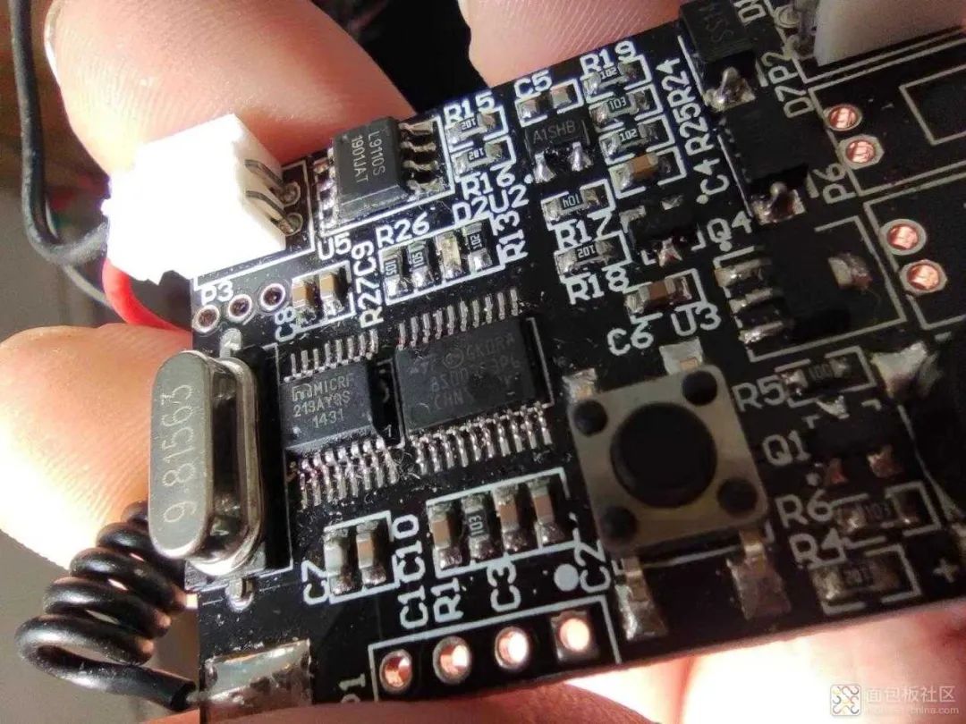 Dissecting a 433MHz Remote Control Device: What is Rolling Code and the KeeLoQ Algorithm?