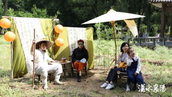 Robots Debut at Gulongzhong, Opening a New Experience in Technology and Cultural Tourism