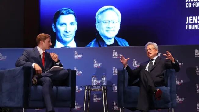 Chip Warfare Escalates! Jensen Huang's Outrage Against U.S. Companies' 'Fake Pregnancy' Smuggling Claims: China's AI Power is Ready!