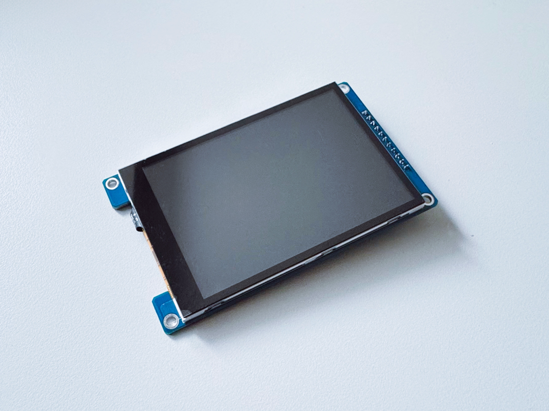 The Evolution of Screens: From Segment Displays to OLEDs, Who is the Leader in Embedded Displays?