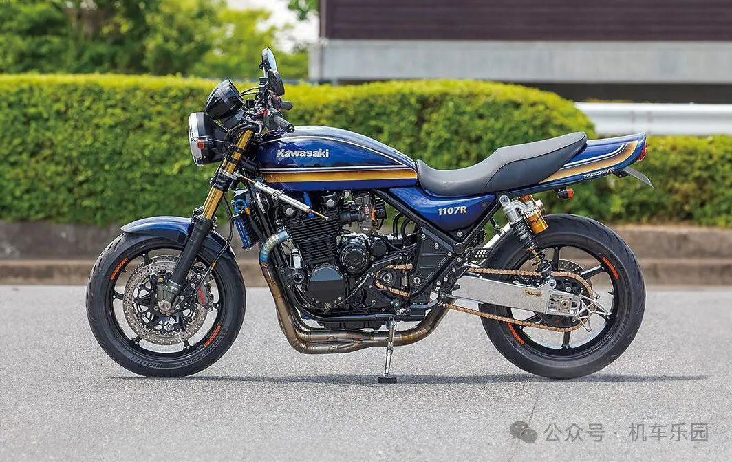 The Majestic Beast: Kawasaki Zephyr 1100RS