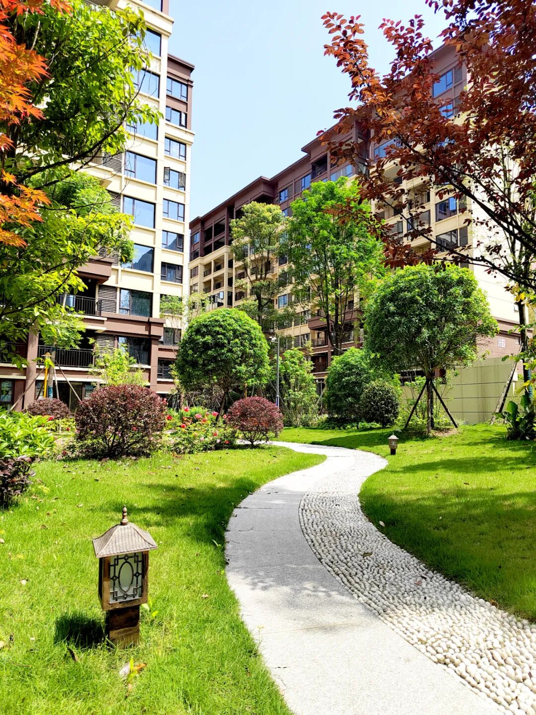 Green Initiatives in Embedded Communities: From Policy to Practice - A Model of Low-Carbon Living by Sanyi Health and Shigu Huating