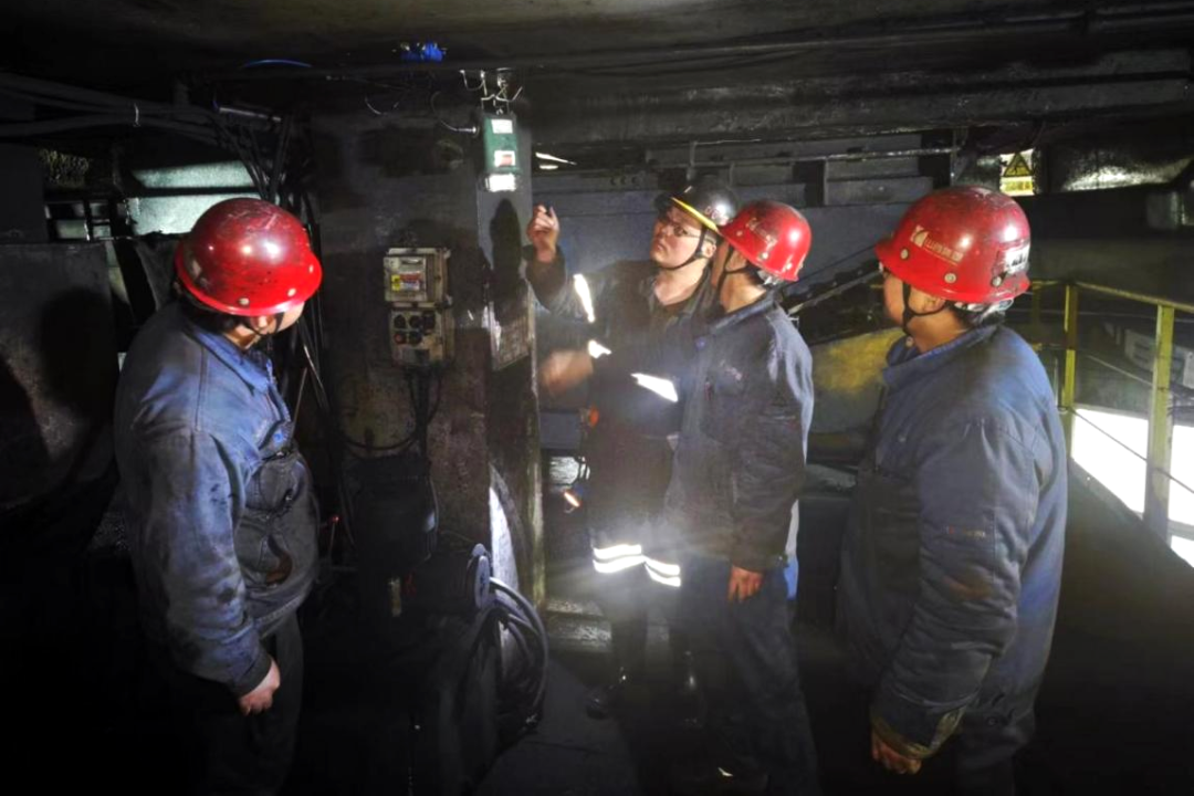 Horsinhe Coal Industry Conducts Methane Sensor Calibration Training