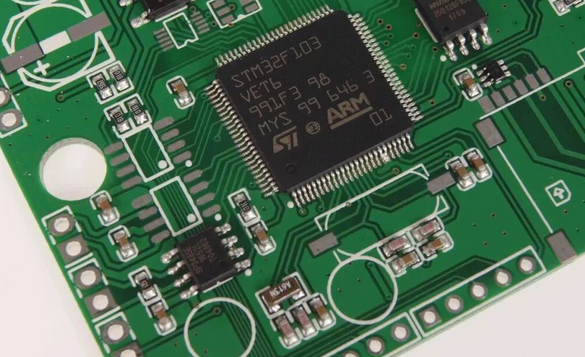 How Engineers Design Debouncing for Microcontrollers